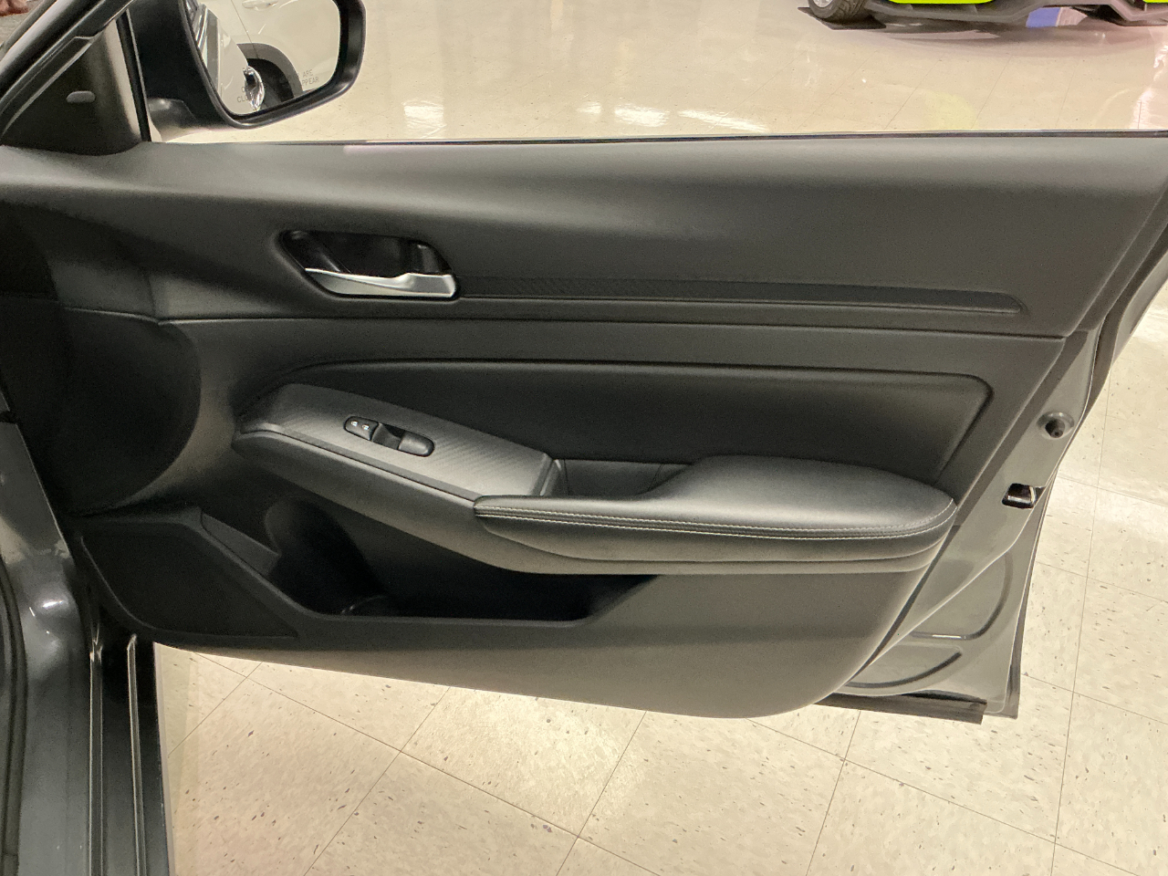 Nissan Altima 2.5 SV Sedan 2024