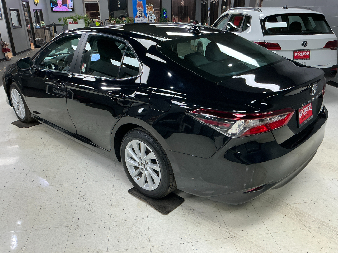 Toyota Camry LE Auto (Natl) 2024