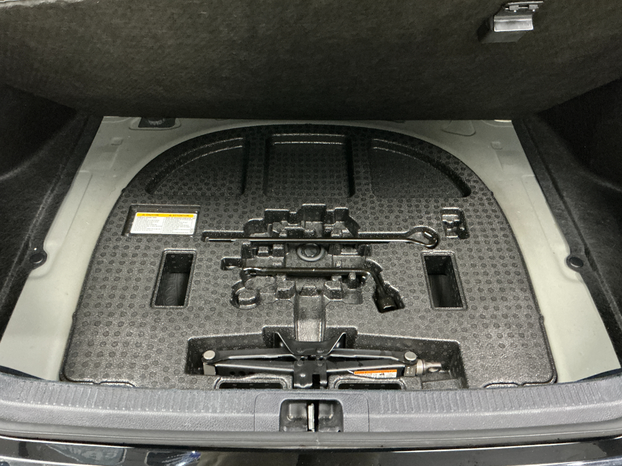 Toyota Camry LE Auto (Natl) 2024