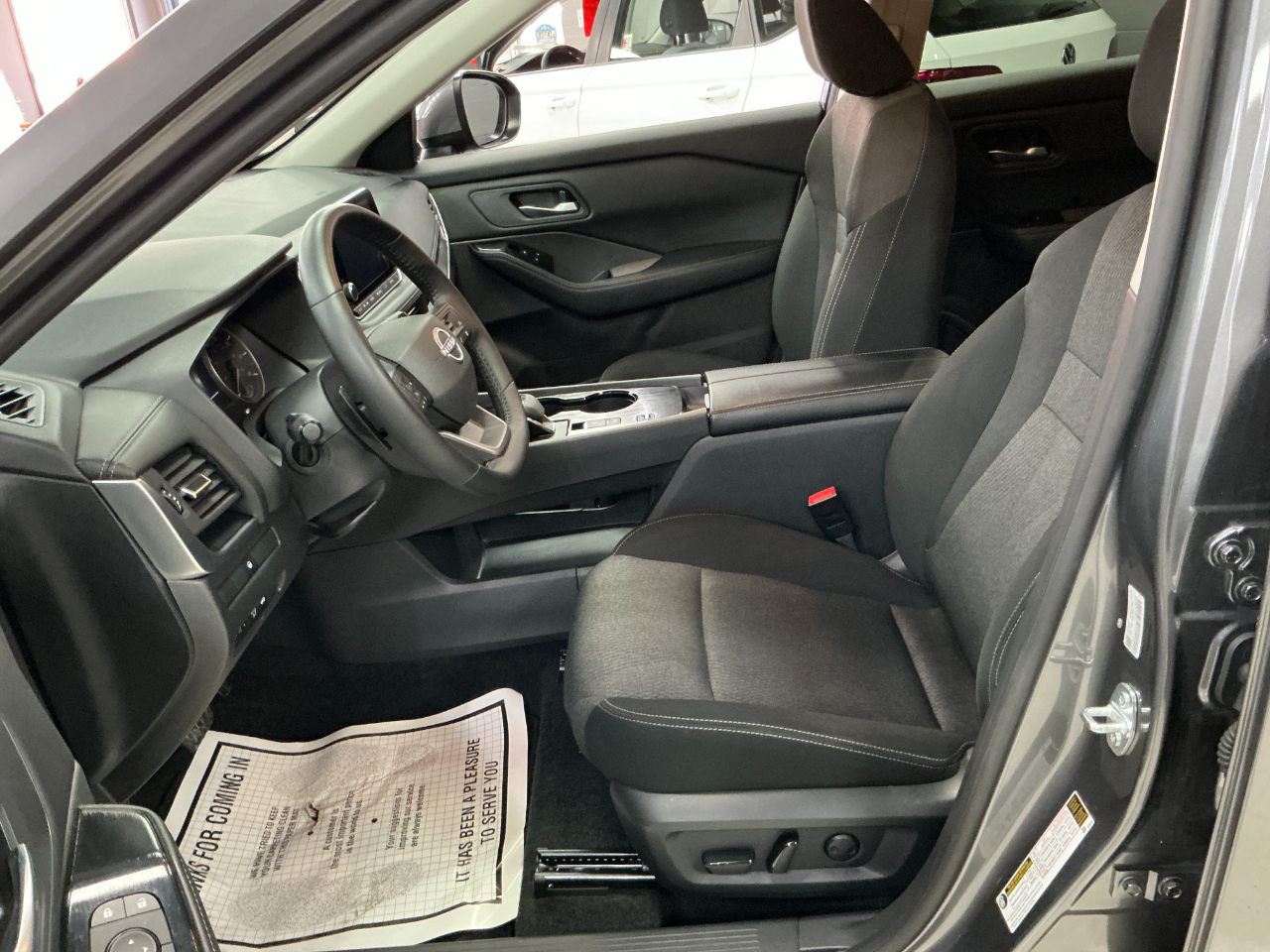 Nissan Rogue FWD SV 2025