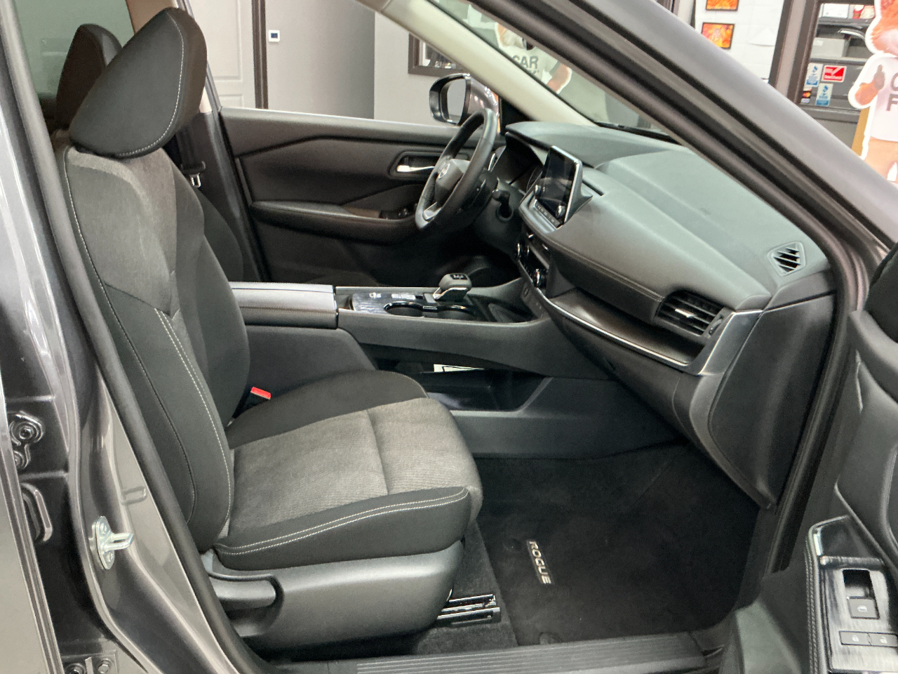 Nissan Rogue FWD SV 2025