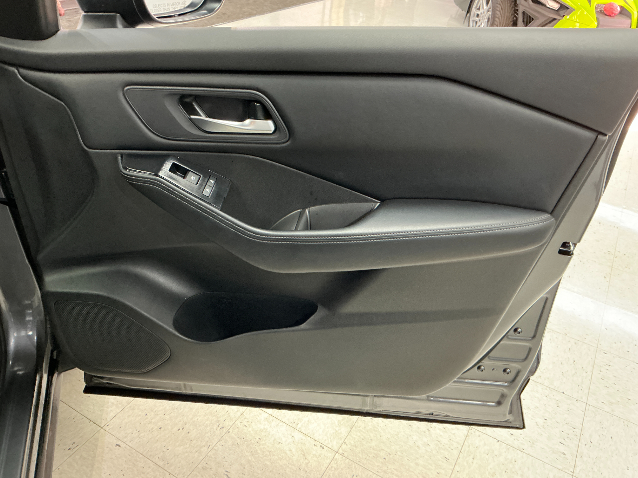 Nissan Rogue FWD SV 2025