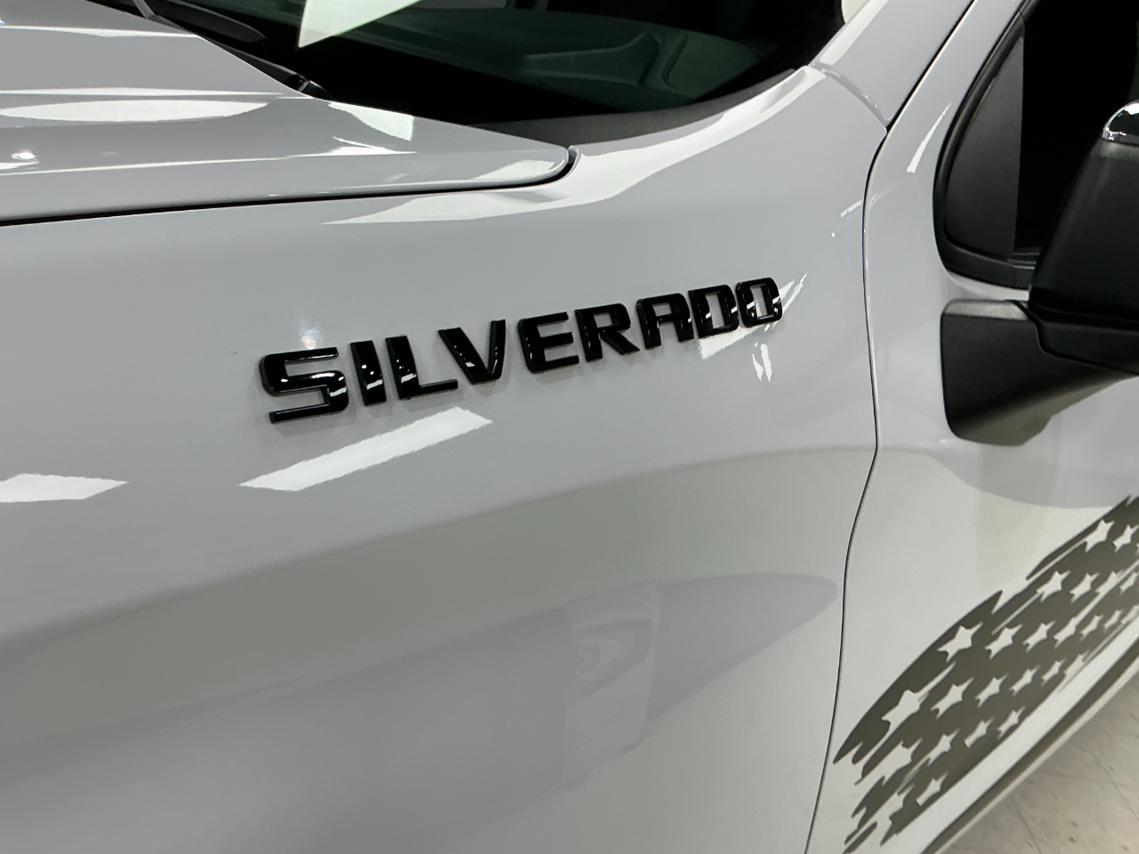 Chevrolet Silverado 1500 4WD Crew Cab 147" LT w/1LT 2023