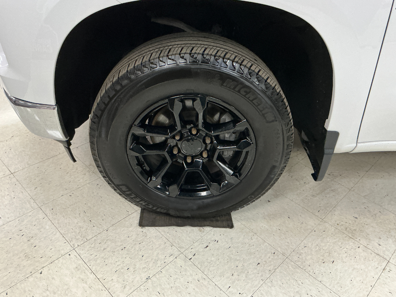 Chevrolet Silverado 1500 4WD Crew Cab 147" LT w/1LT 2023