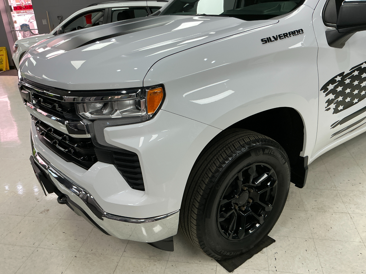 Chevrolet Silverado 1500 4WD Crew Cab 147" LT w/1LT 2023