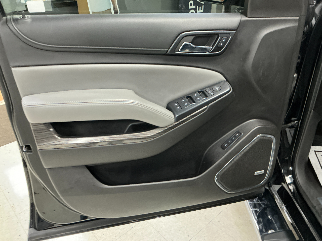 Chevrolet Tahoe 4WD 4dr LT 2015