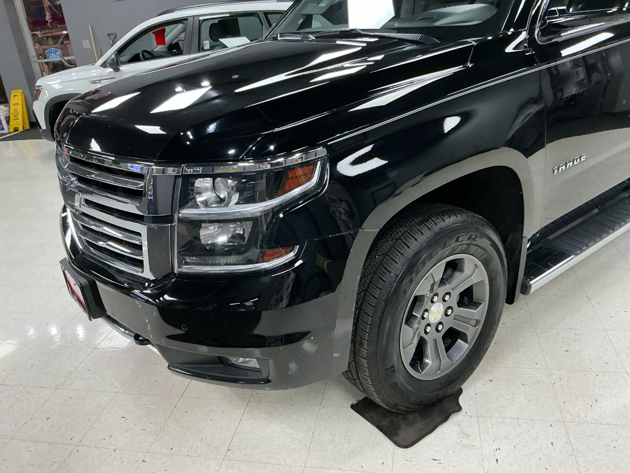 Chevrolet Tahoe 4WD 4dr LT 2015