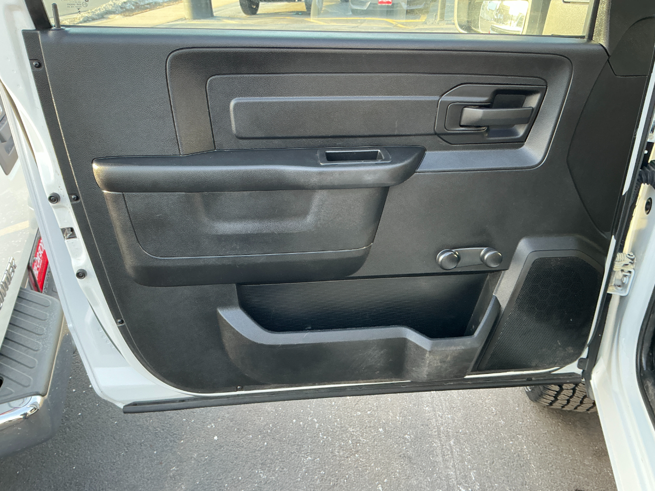 RAM 2500 Tradesman 4x4 Reg Cab 8' Box 2024