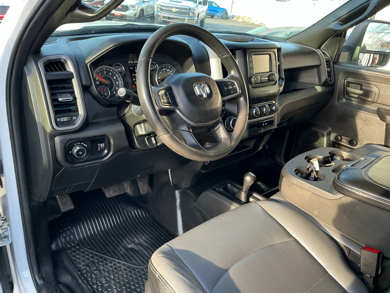 RAM 2500 Tradesman 4x4 Reg Cab 8' Box 2024