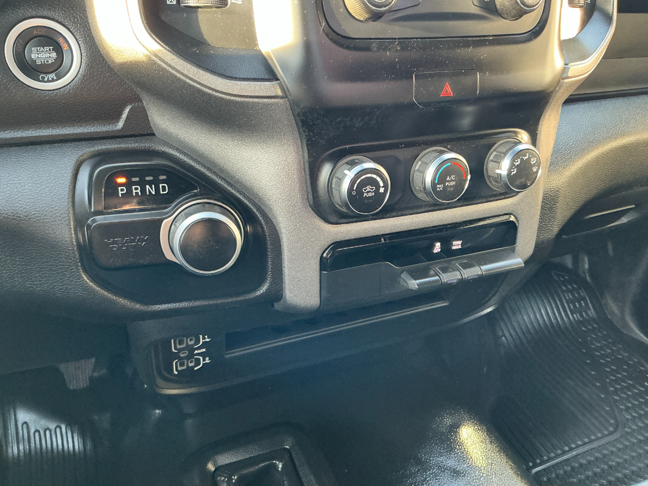 RAM 2500 Tradesman 4x4 Reg Cab 8' Box 2024