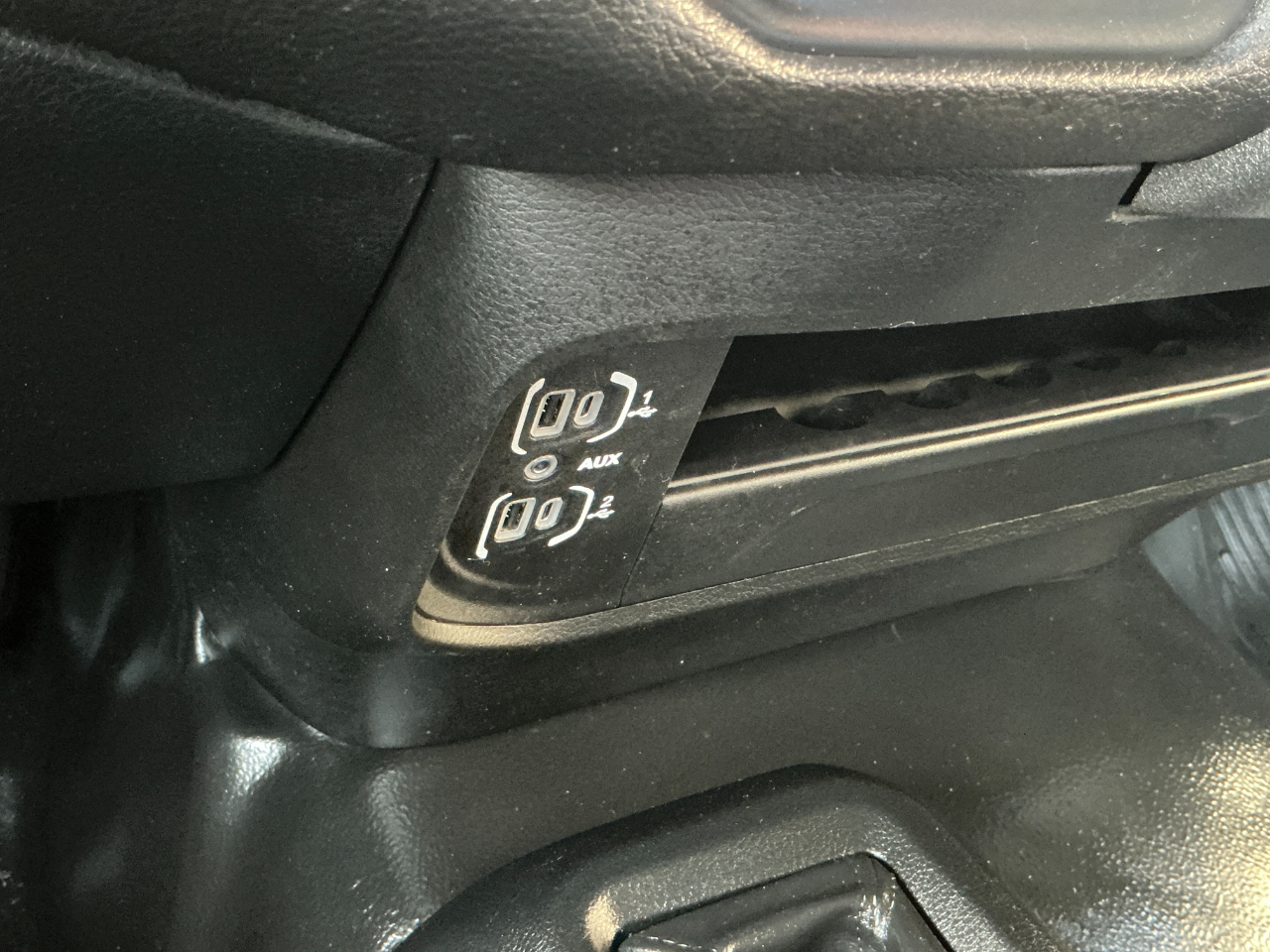 RAM 2500 Tradesman 4x4 Reg Cab 8' Box 2024