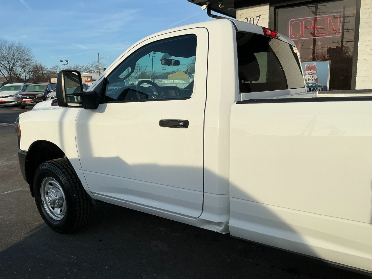 RAM 2500 Tradesman 4x4 Reg Cab 8' Box 2024