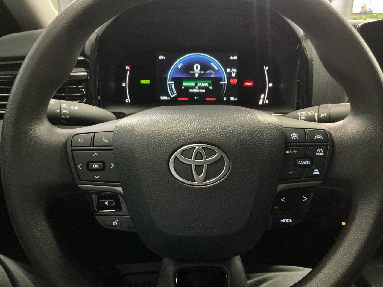 Toyota Camry LE (Natl) 2025