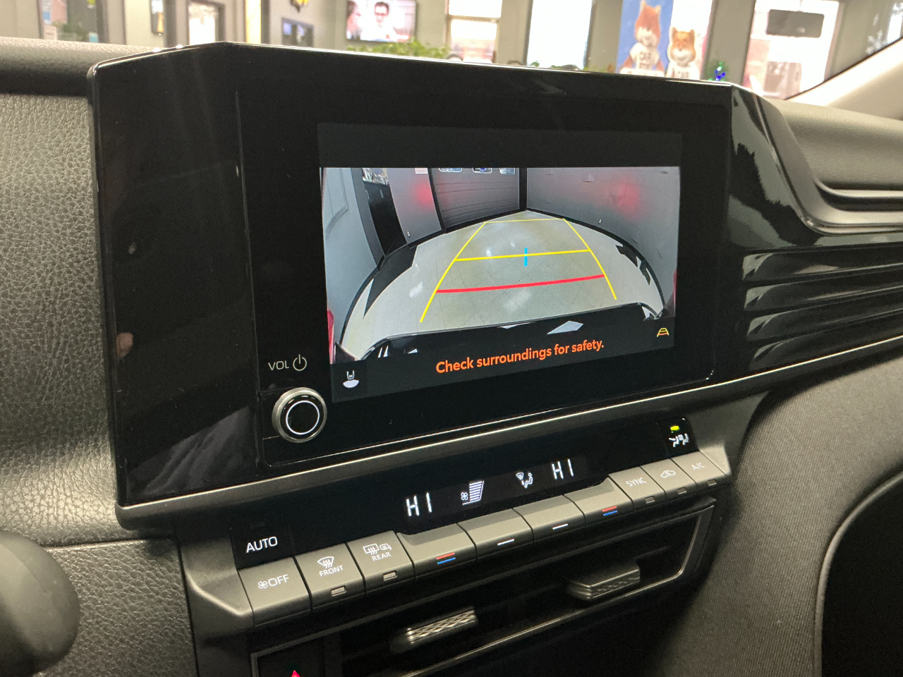 Toyota Camry LE (Natl) 2025