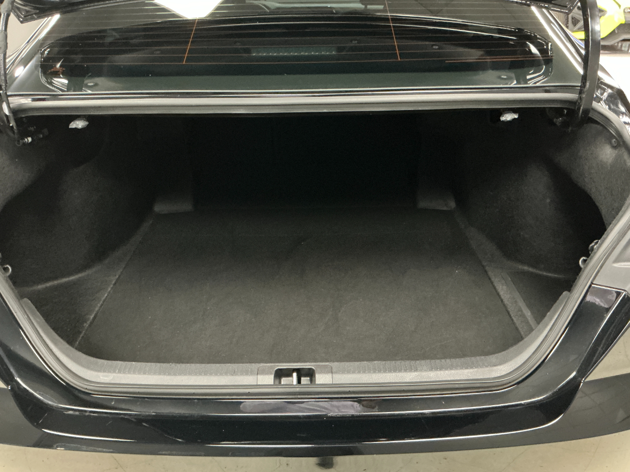 Toyota Camry LE (Natl) 2025