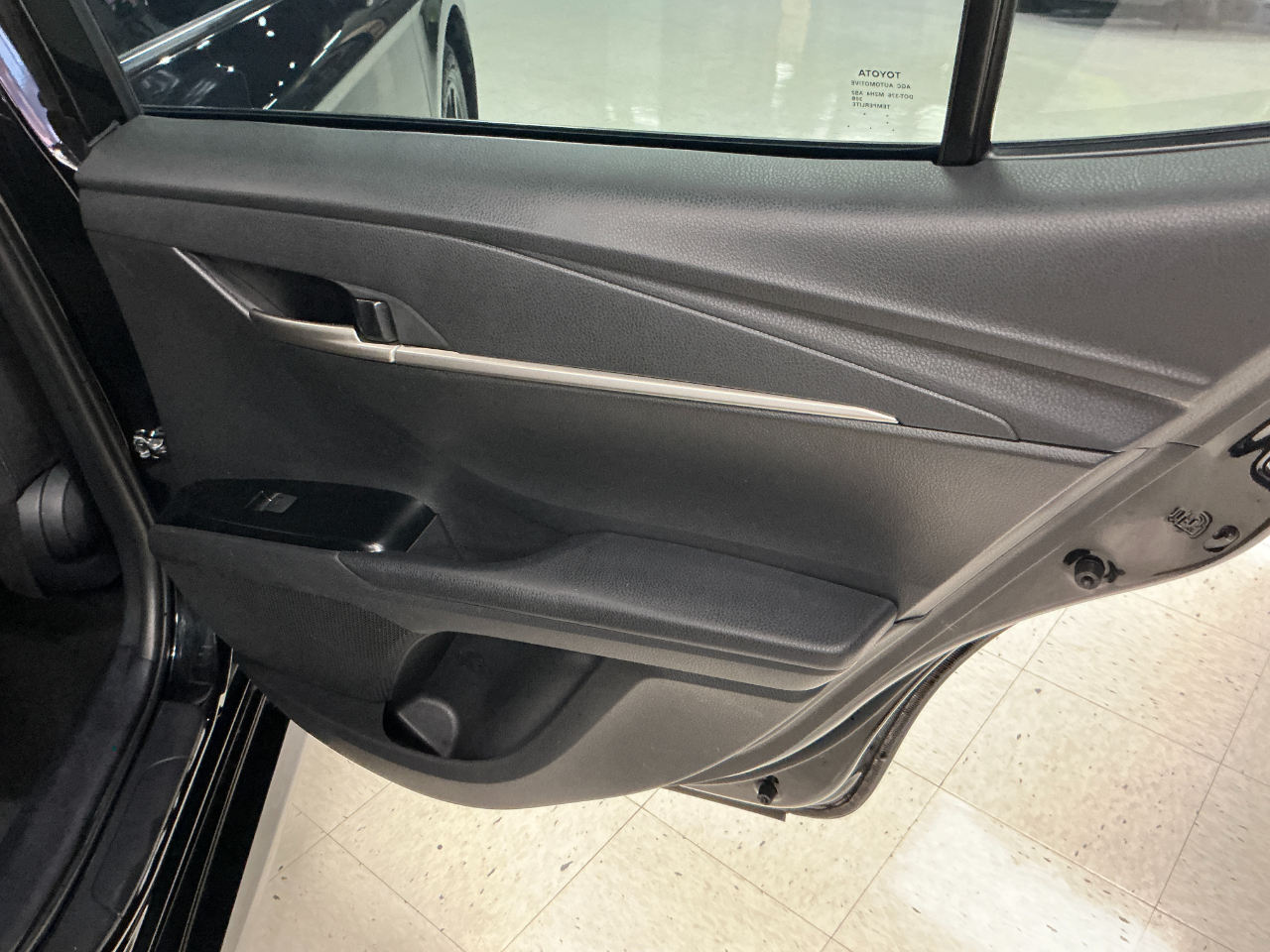 Toyota Camry LE (Natl) 2025