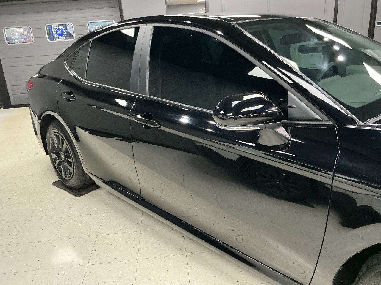 Toyota Camry LE (Natl) 2025