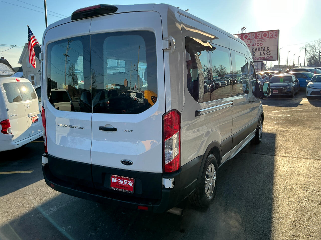 Ford Transit Passenger Wagon T-350 148" Med Roof XLT RWD 2023