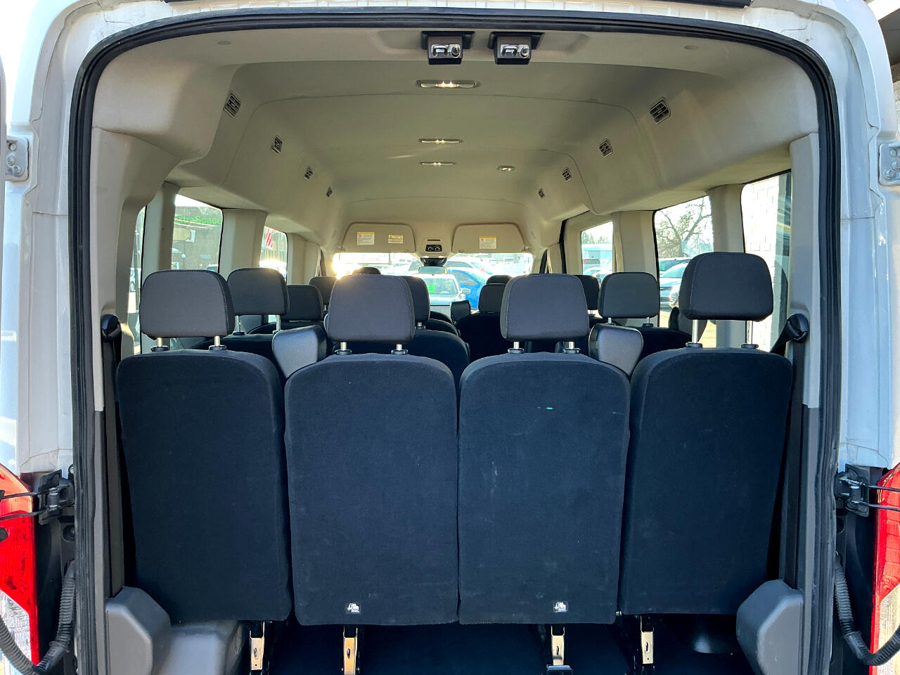 Ford Transit Passenger Wagon T-350 148" Med Roof XLT RWD 2023