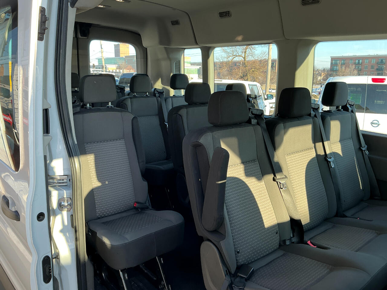 Ford Transit Passenger Wagon T-350 148" Med Roof XLT RWD 2023