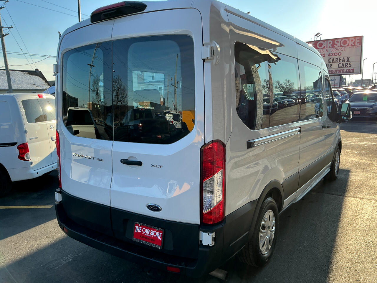 Ford Transit Passenger Wagon T-350 148" Med Roof XLT RWD 2023