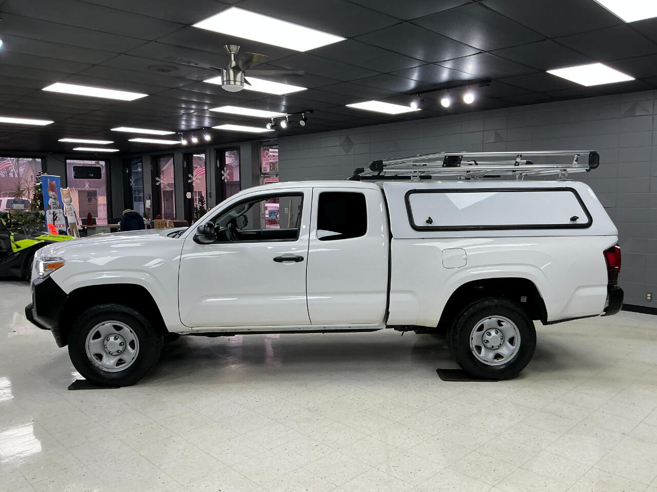 Toyota Tacoma 2WD SR Access Cab 6' Bed I4 AT (Natl) 2021