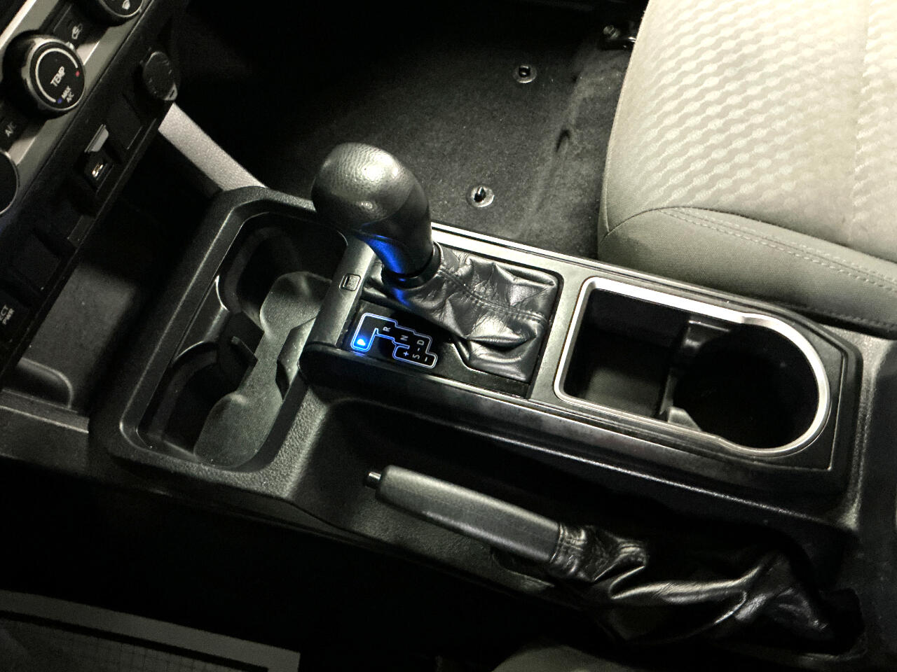 Toyota Tacoma 2WD SR Access Cab 6' Bed I4 AT (Natl) 2021