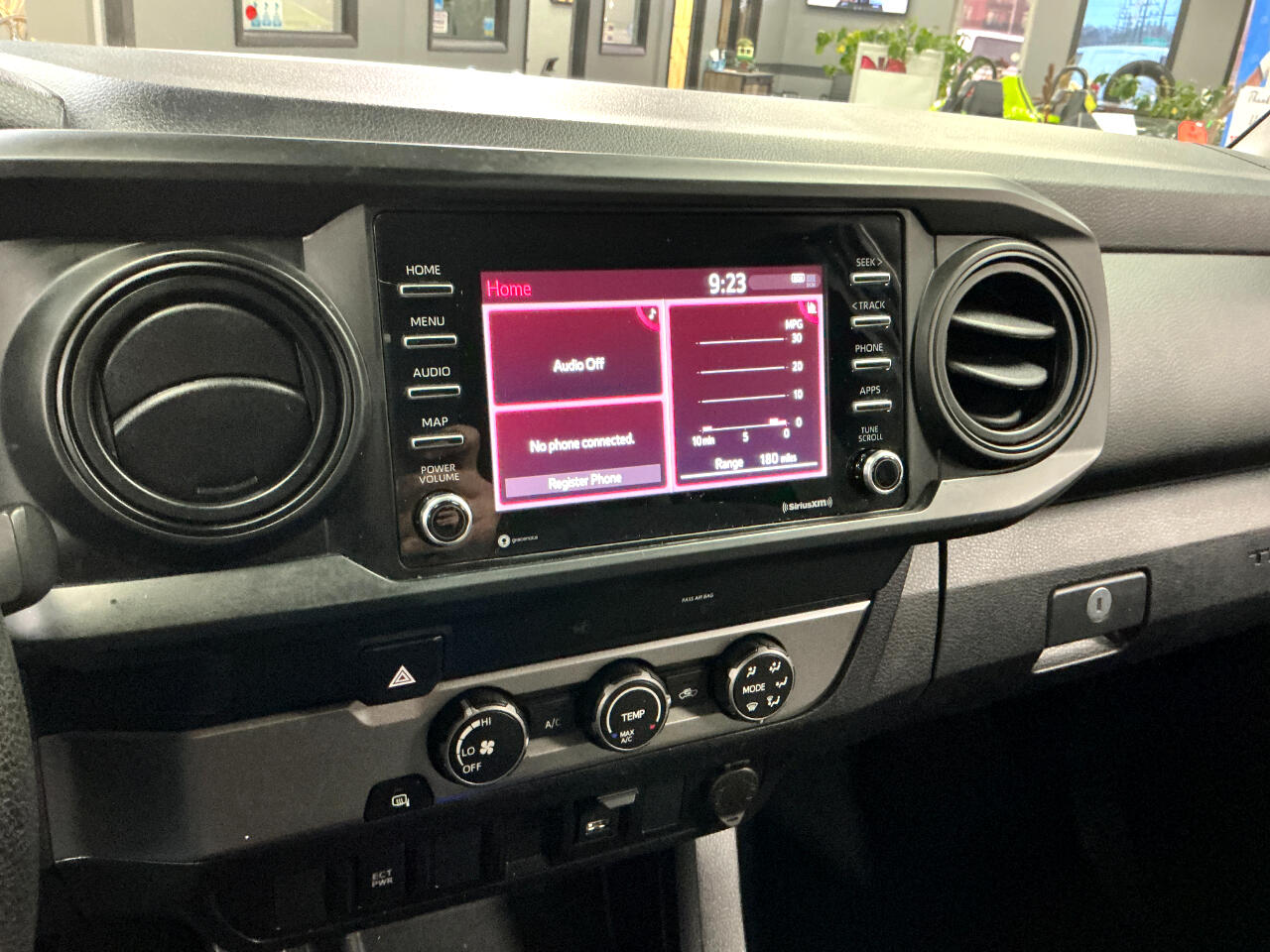 Toyota Tacoma 2WD SR Access Cab 6' Bed I4 AT (Natl) 2021