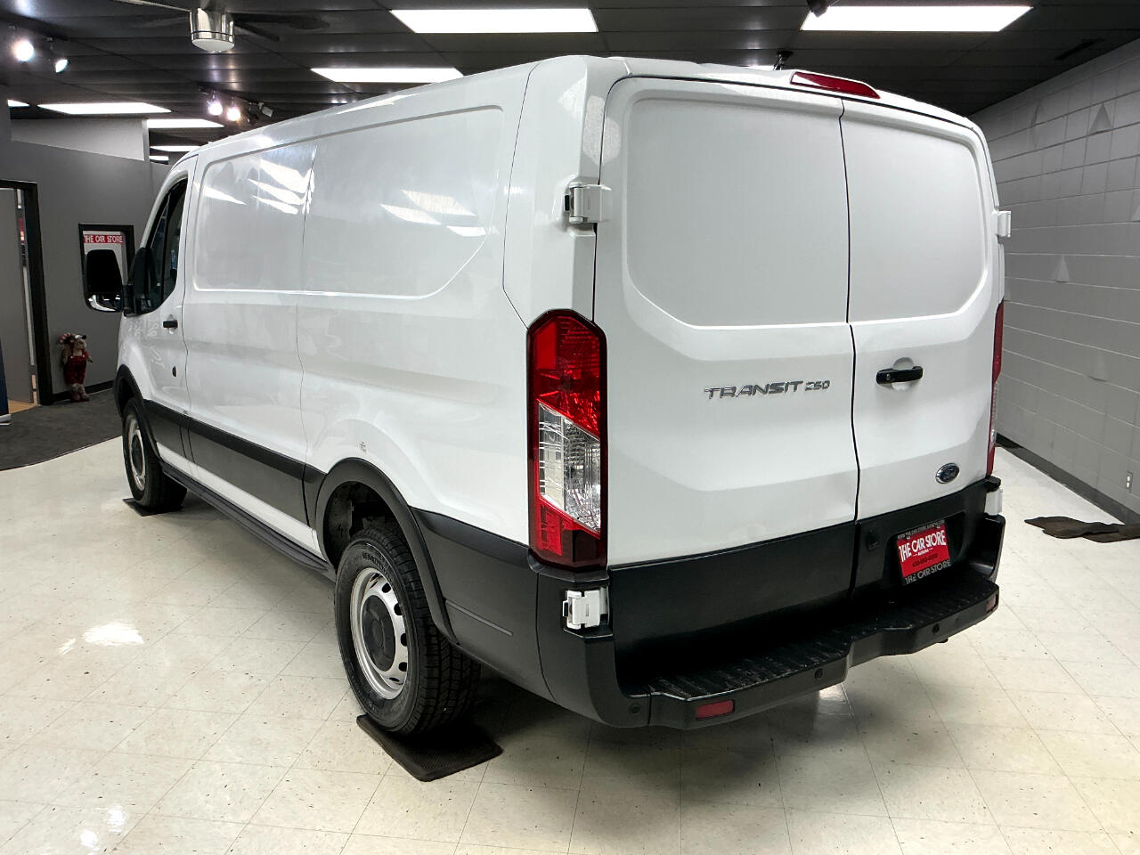 Ford Transit Van T-250 130" Low Rf 9000 GVWR Swing-Out RH Dr 2019