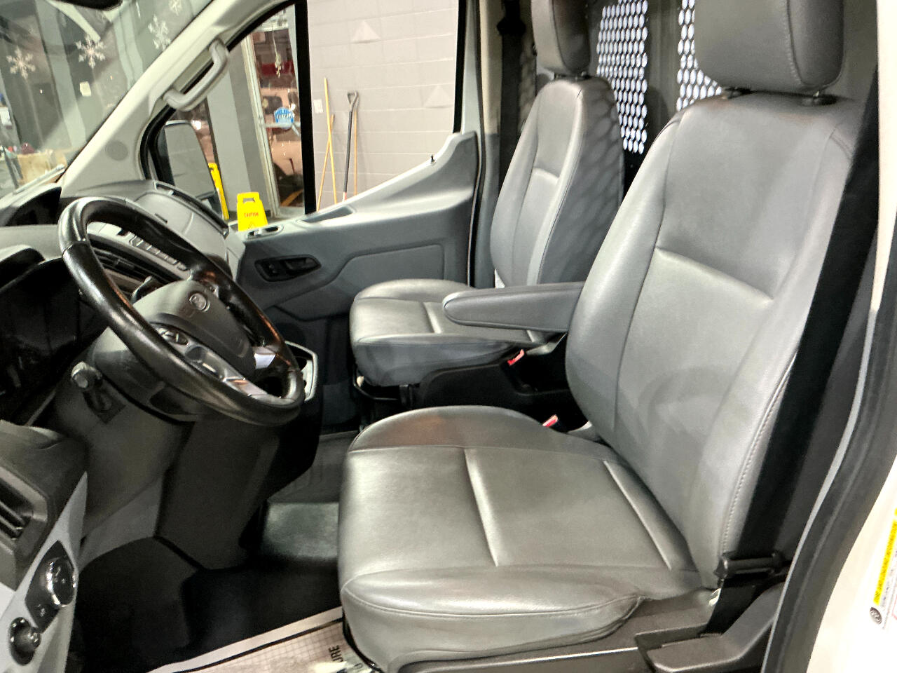 Ford Transit Van T-250 130" Low Rf 9000 GVWR Swing-Out RH Dr 2019