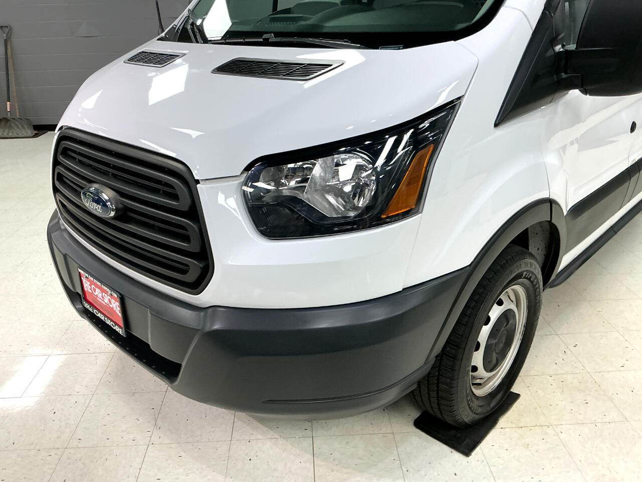 Ford Transit Van T-250 130" Low Rf 9000 GVWR Swing-Out RH Dr 2019