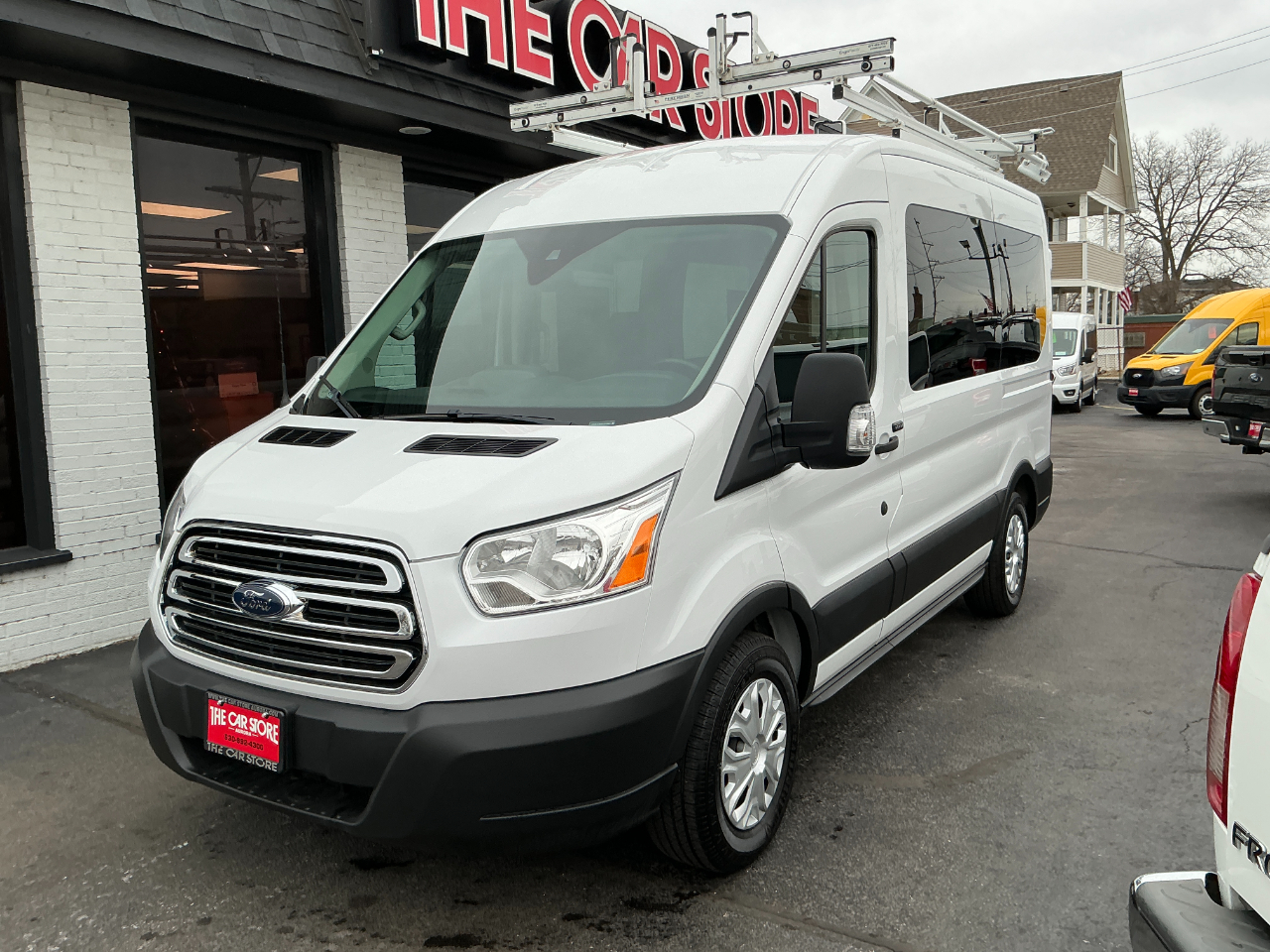 Ford Transit Passenger Wagon T-150 130" Med Roof XLT Sliding RH Dr 2019