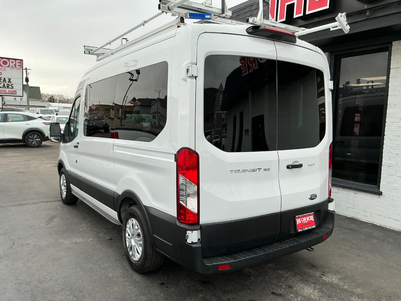 Ford Transit Passenger Wagon T-150 130" Med Roof XLT Sliding RH Dr 2019