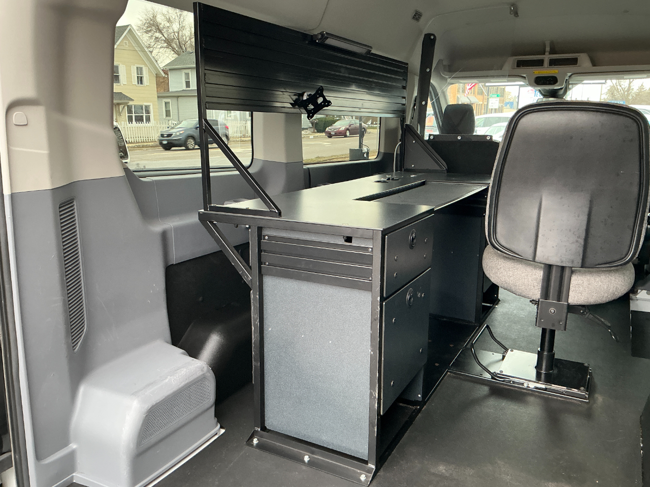 Ford Transit Passenger Wagon T-150 130" Med Roof XLT Sliding RH Dr 2019