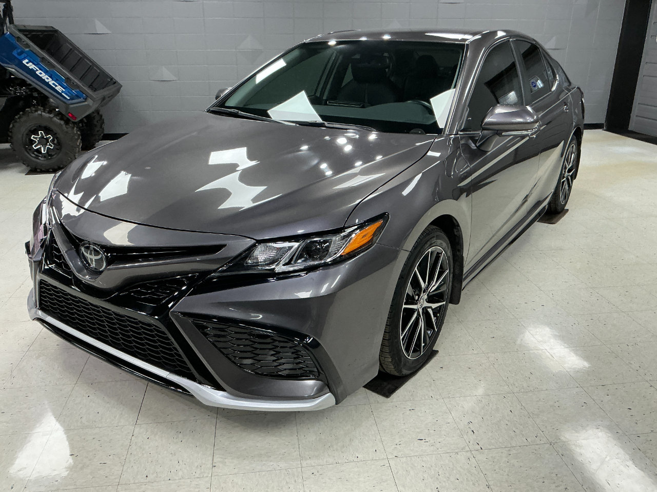 Toyota Camry SE Auto (Natl) 2024