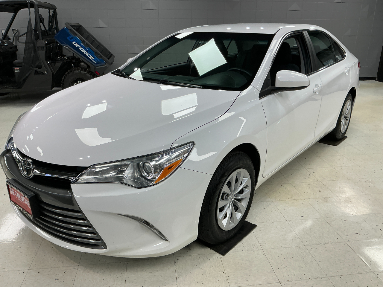 Toyota Camry 4dr Sdn I4 Auto LE (Natl) 2016