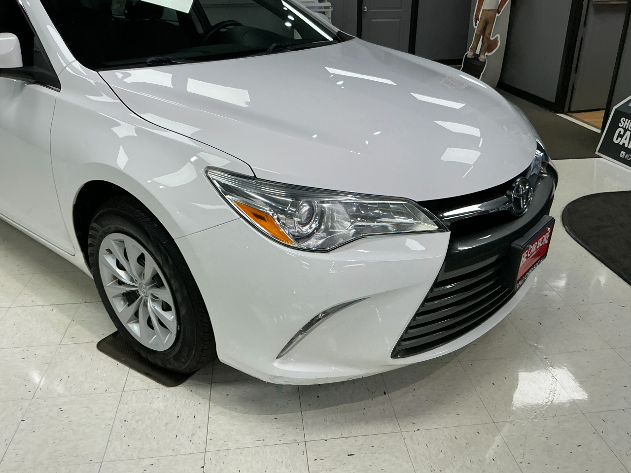Toyota Camry 4dr Sdn I4 Auto LE (Natl) 2016