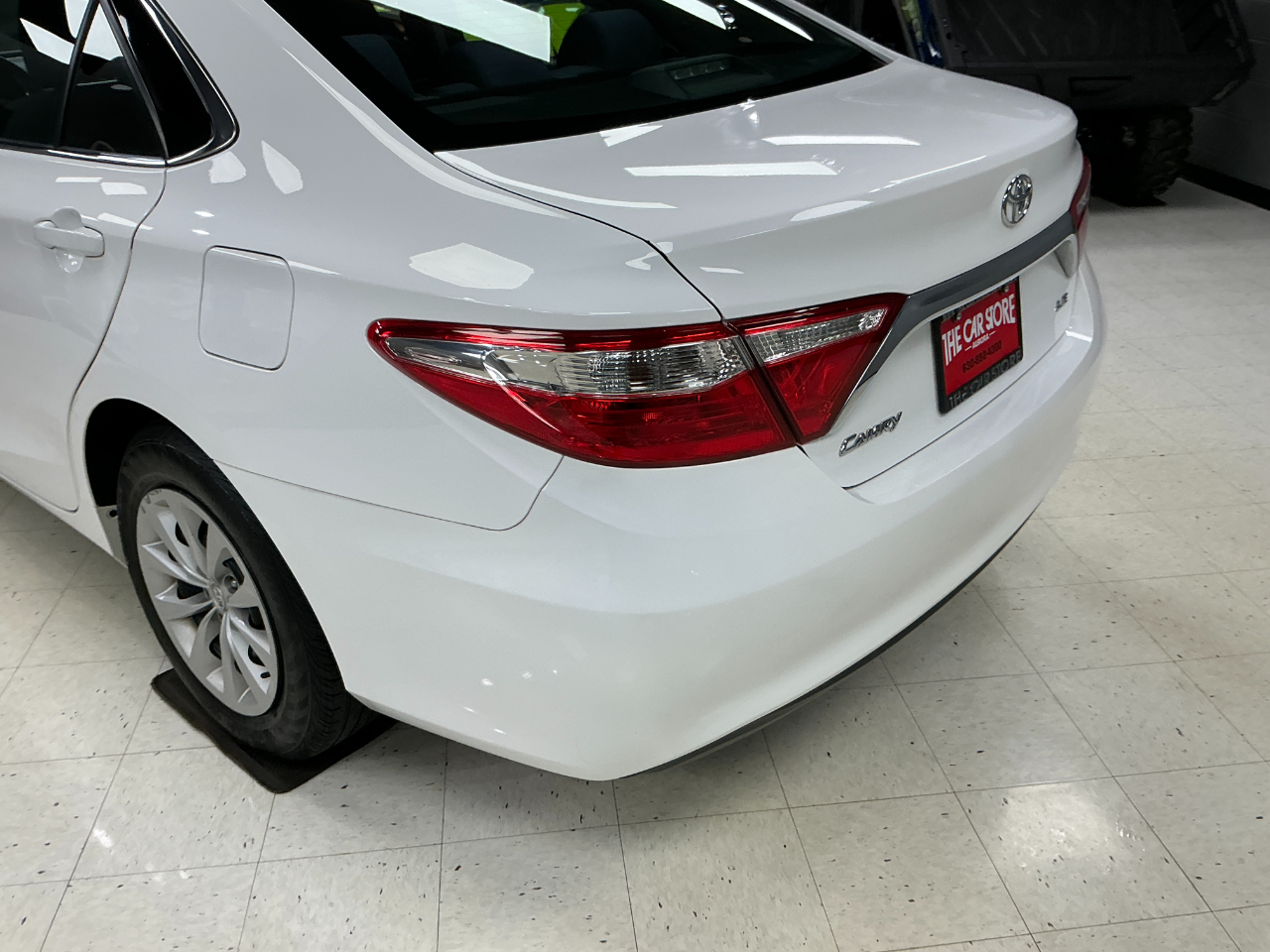 Toyota Camry 4dr Sdn I4 Auto LE (Natl) 2016