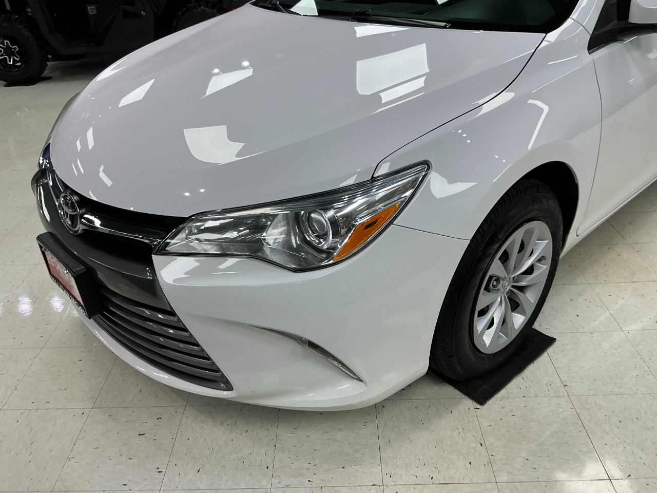 Toyota Camry 4dr Sdn I4 Auto LE (Natl) 2016