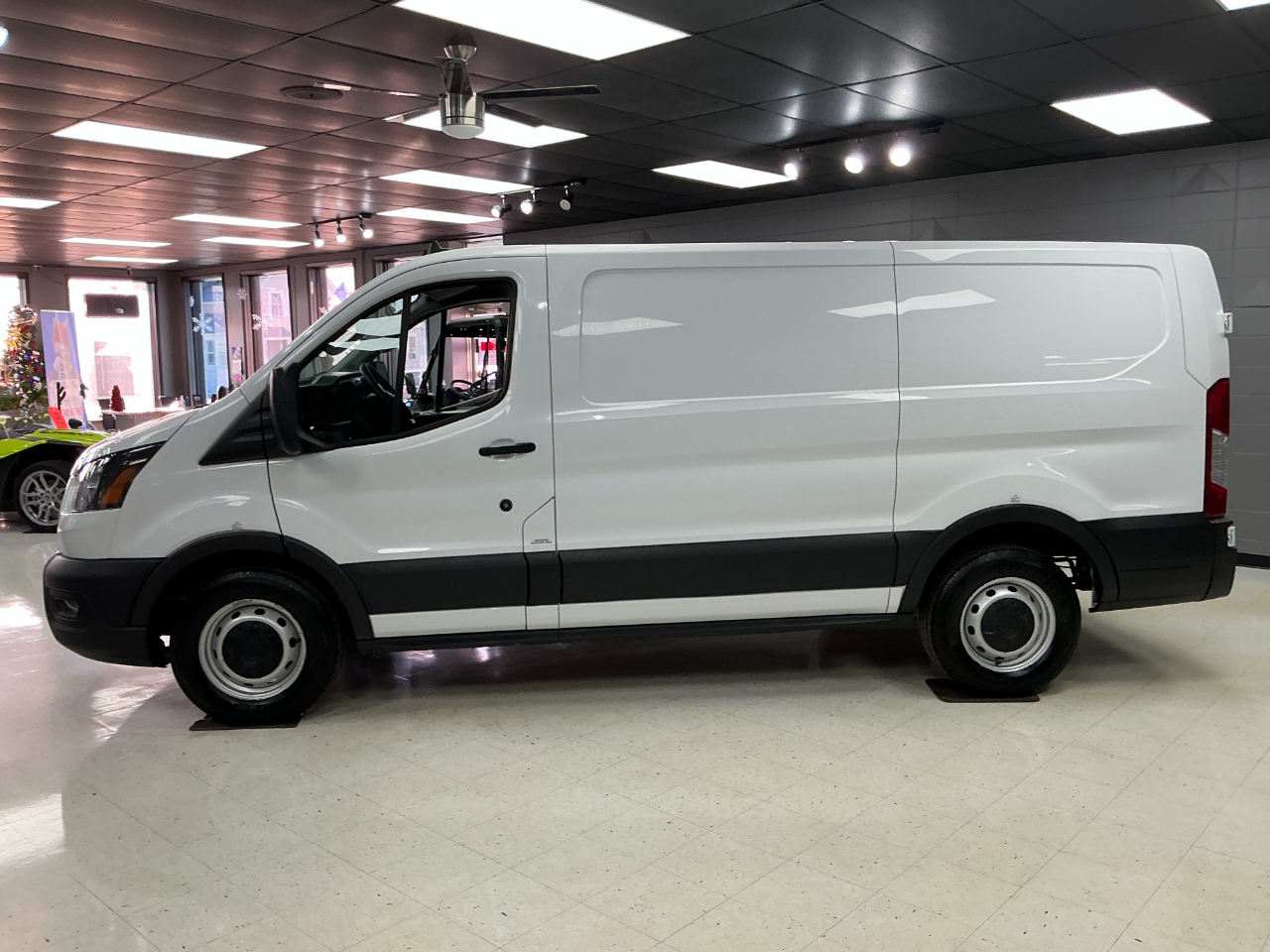Ford Transit Cargo Van T-150 130" Low Rf 8670 GVWR RWD 2020
