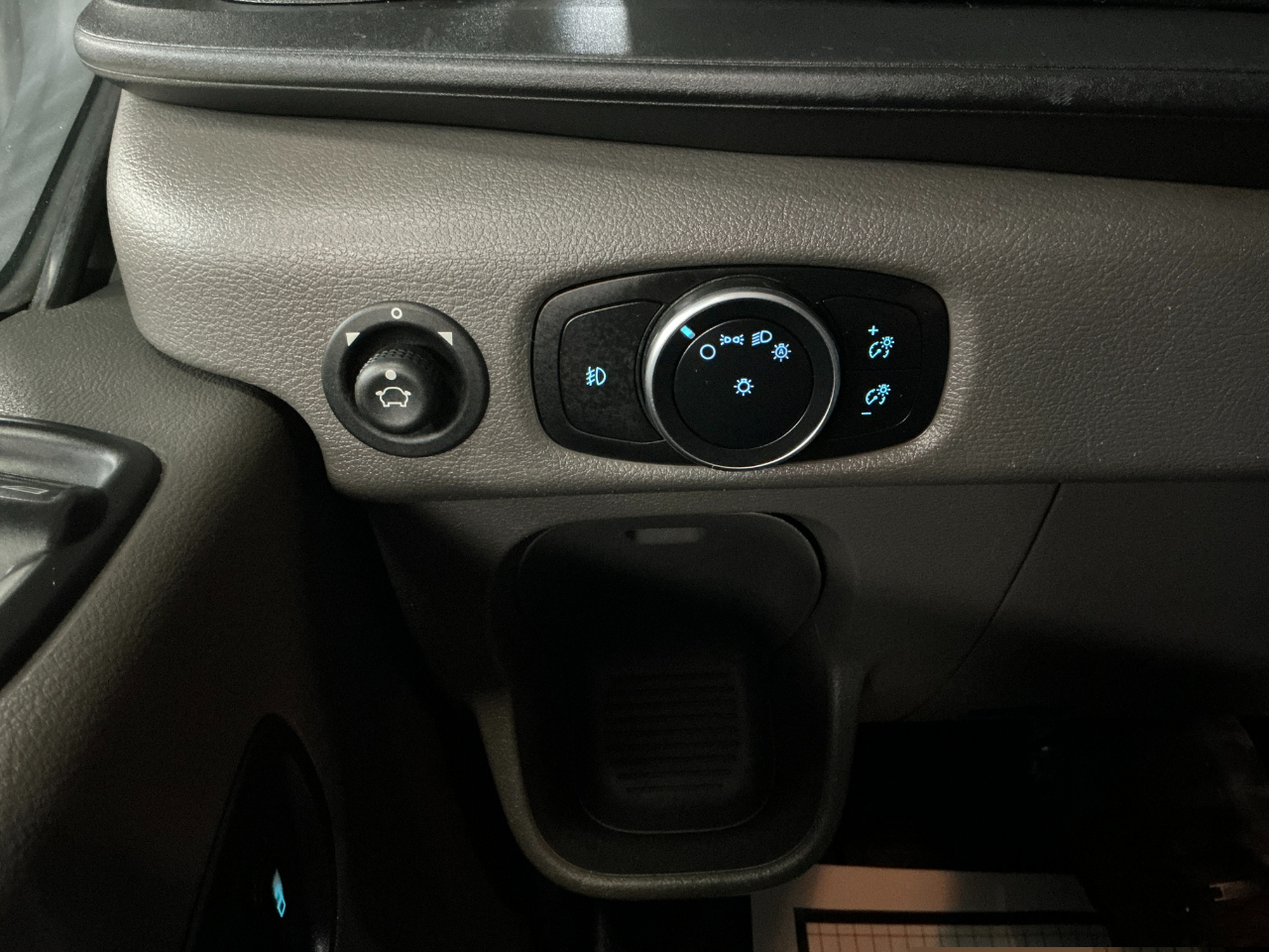 Ford Transit Cargo Van T-150 130" Low Rf 8670 GVWR RWD 2020