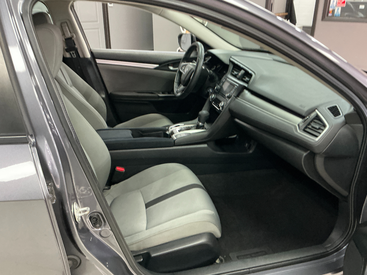 Honda Civic Sedan 4dr CVT LX 2016