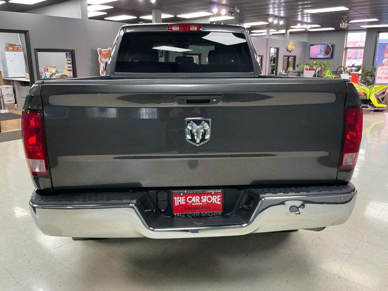 RAM 1500 Classic Tradesman 4x2 Quad Cab 6'4" Box 2022