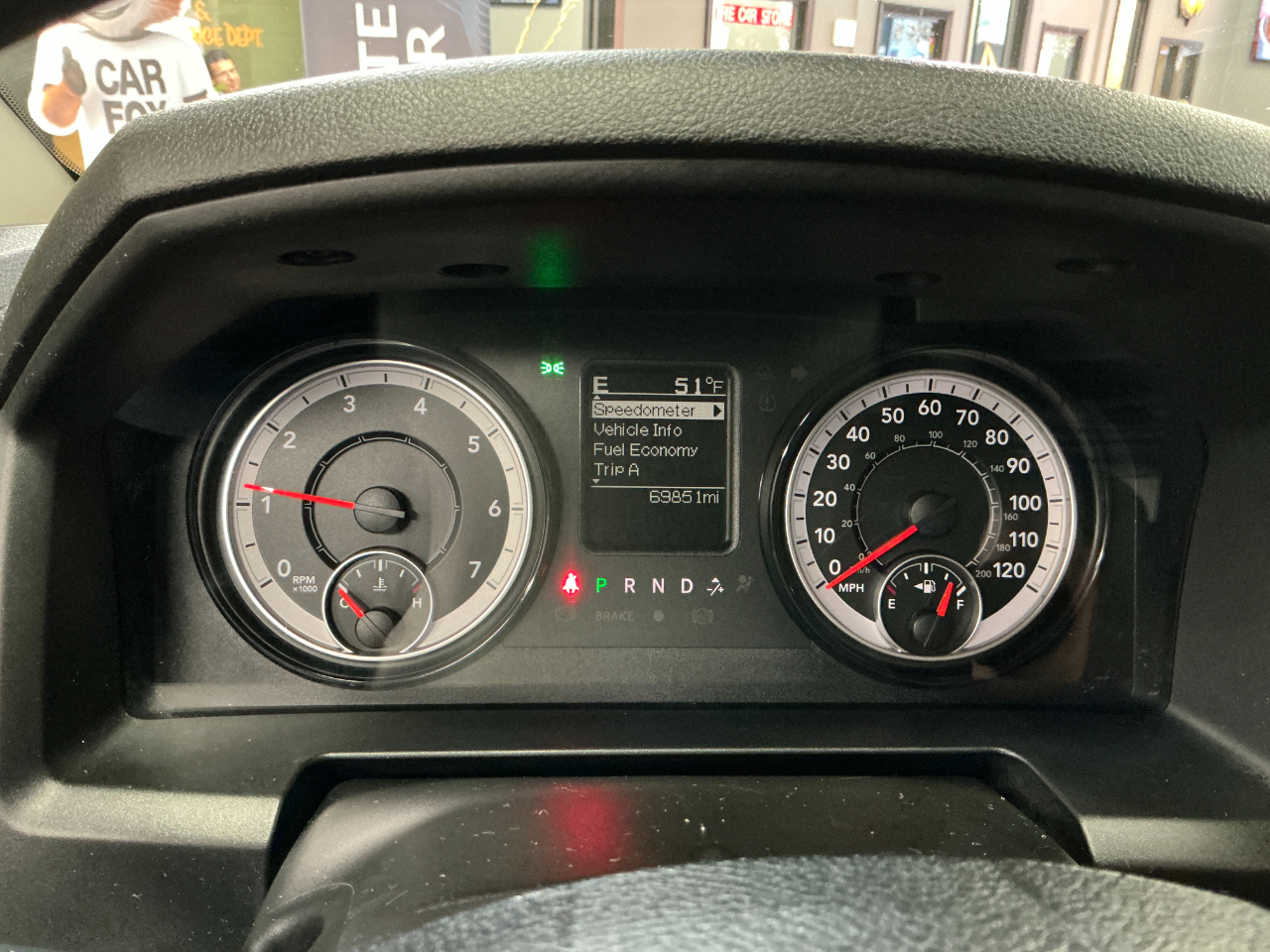 RAM 1500 Classic Tradesman 4x2 Quad Cab 6'4" Box 2022