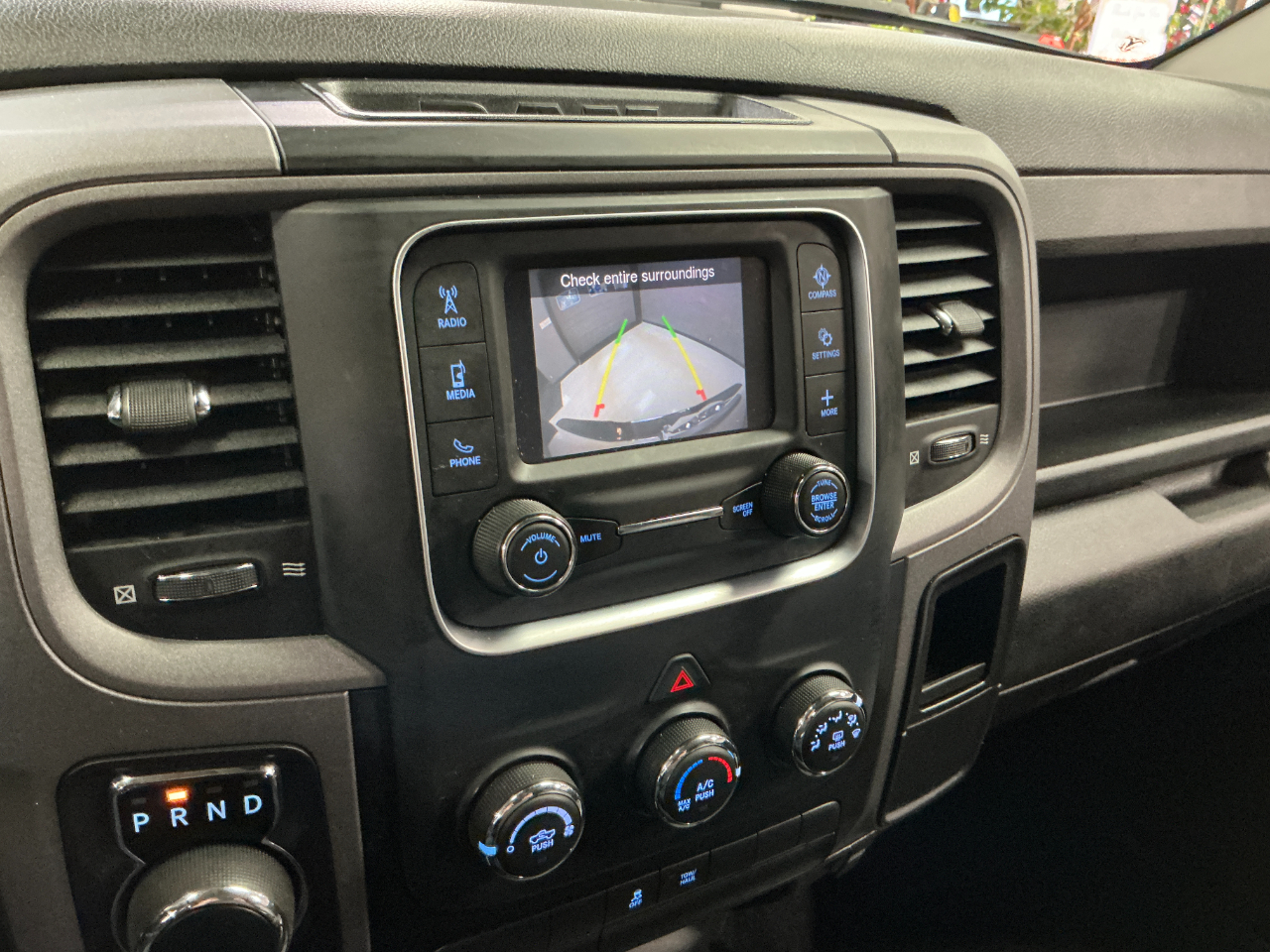 RAM 1500 Classic Tradesman 4x2 Quad Cab 6'4" Box 2022