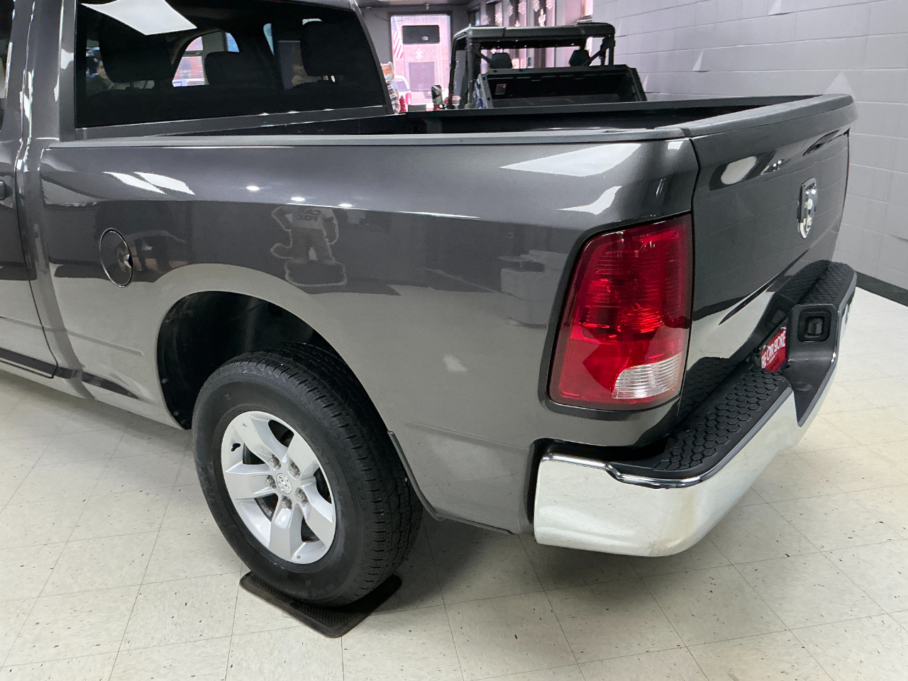 RAM 1500 Classic Tradesman 4x2 Quad Cab 6'4" Box 2022