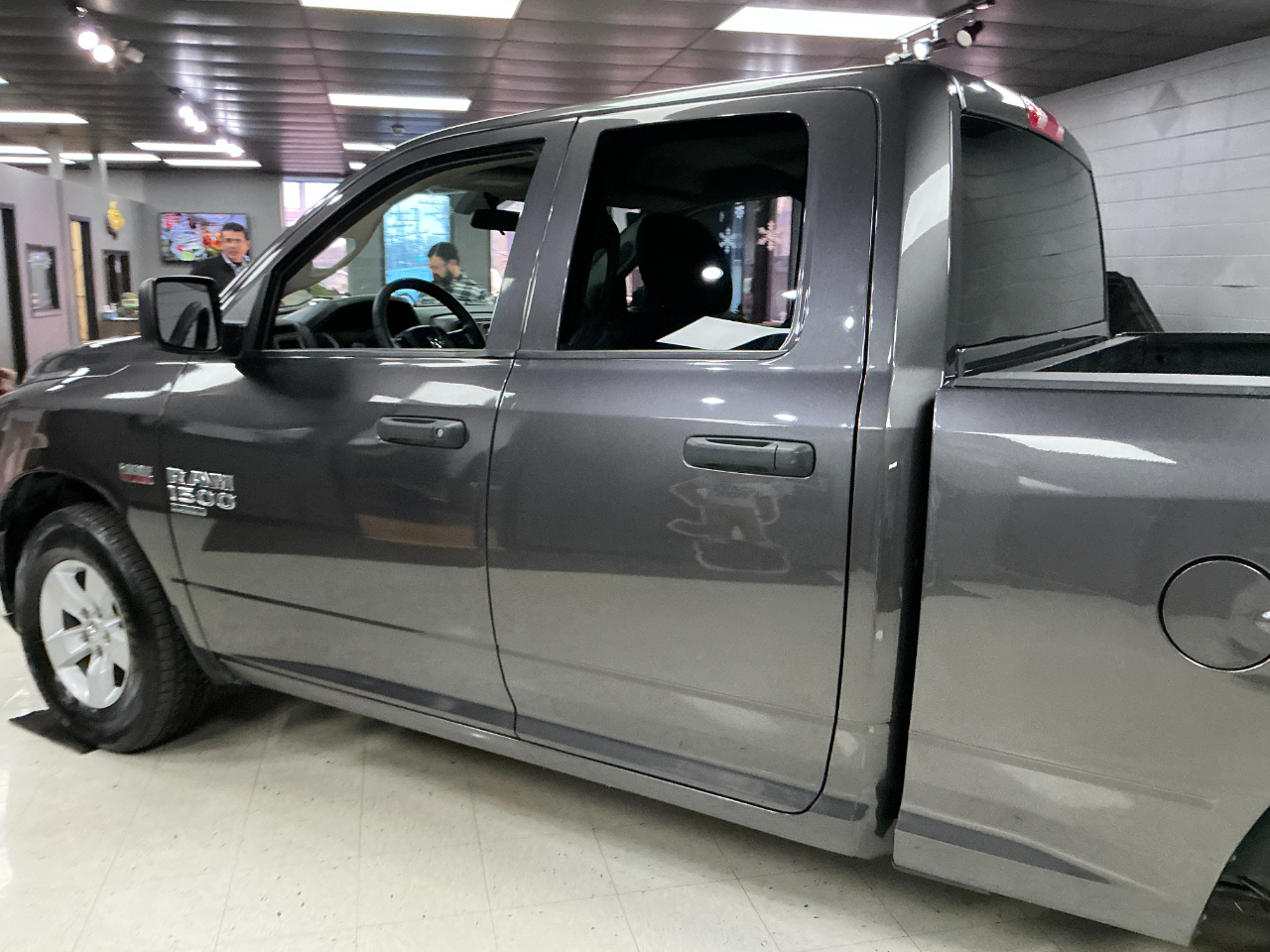 RAM 1500 Classic Tradesman 4x2 Quad Cab 6'4" Box 2022