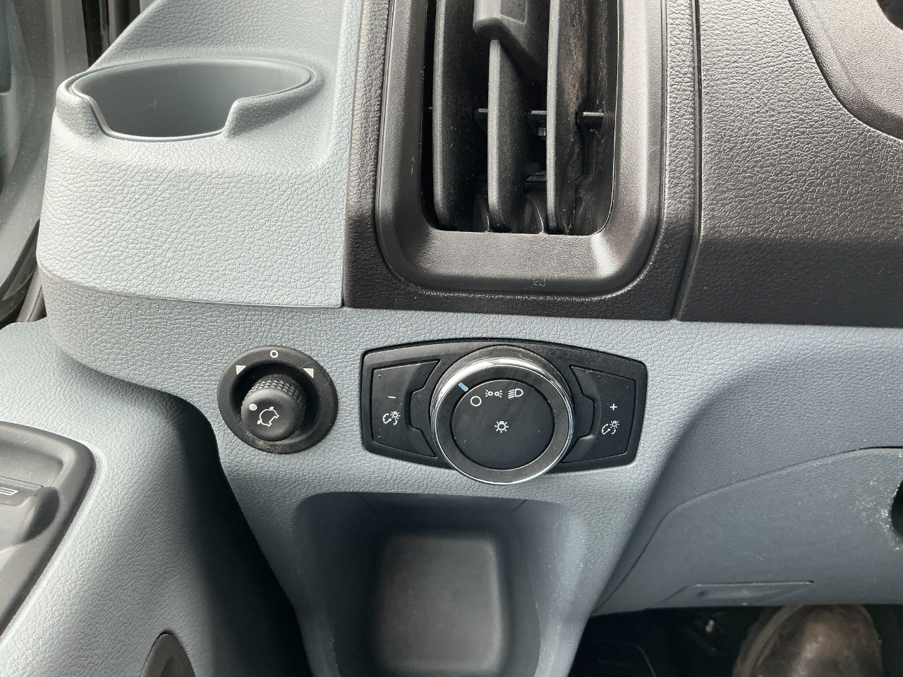 Ford Transit Van T-250 130" Low Rf 9000 GVWR Swing-Out RH Dr 2019