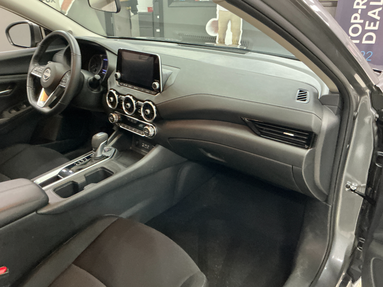 Nissan Sentra SV CVT 2024