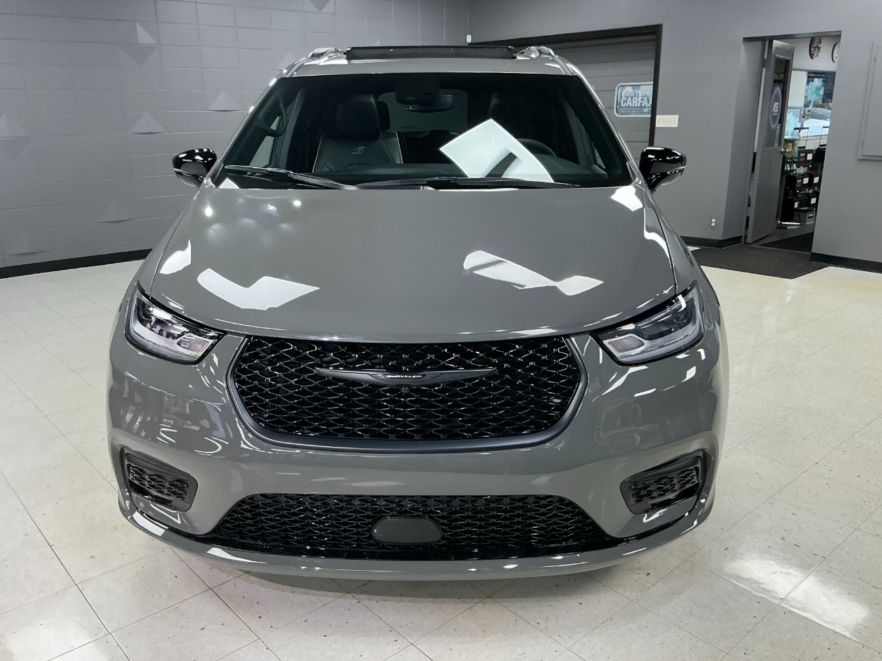 Chrysler Pacifica Limited FWD 2025